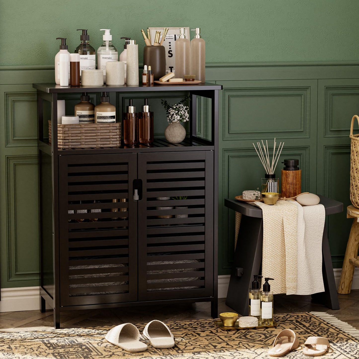 HITNET Mueble Baño de Bambú Madera, Organizador de Almacenamiento Lateral Independiente, Armario de Cocina Pequeño con 2 Puertas y Estante Abierto, Negro
