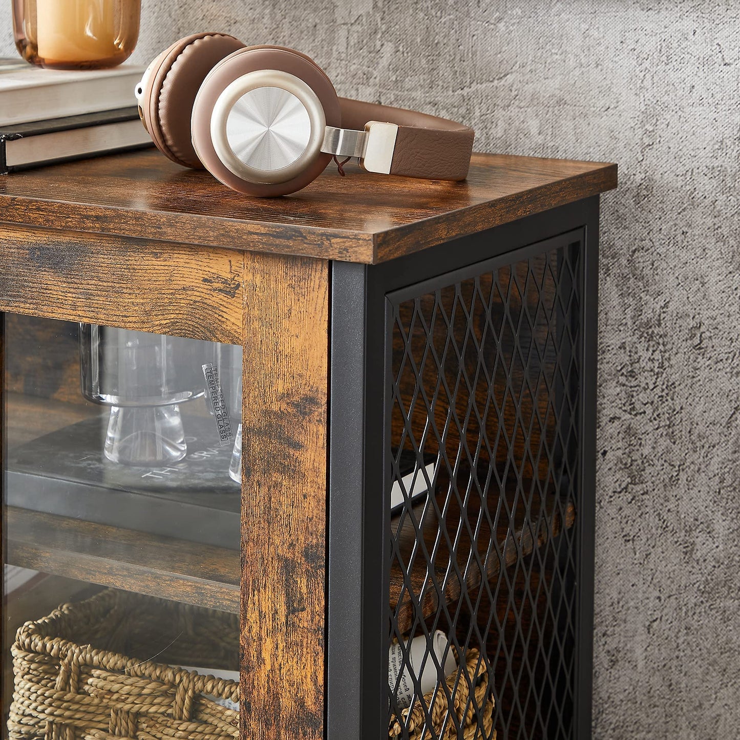 VASAGLE Armario Almacenaje, Armario Aparador, Estante Ajustable, Armario de Baño, Estructura de Acero, para Salón Cocina, Estilo Industrial, Marrón Rústico y Negro LSC260B01